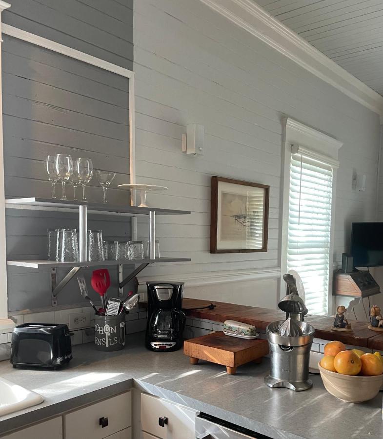 150 Year Old Restored Lincolnville Cottage セント・オーガスティン エクステリア 写真
