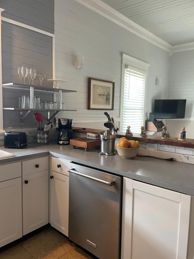 150 Year Old Restored Lincolnville Cottage セント・オーガスティン エクステリア 写真